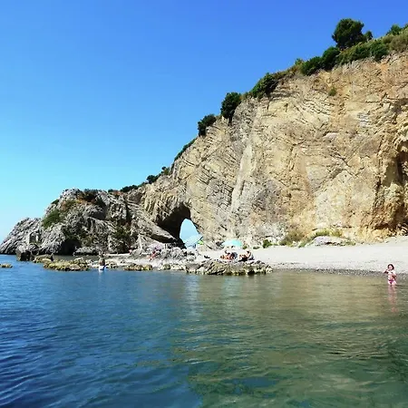 Cilento Getaway W Terrace Apartament *